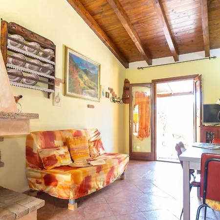 Dom wakacyjny Casa L'arco Degli Ulivi - Pet Friendly Sant' Antonio di Santadi